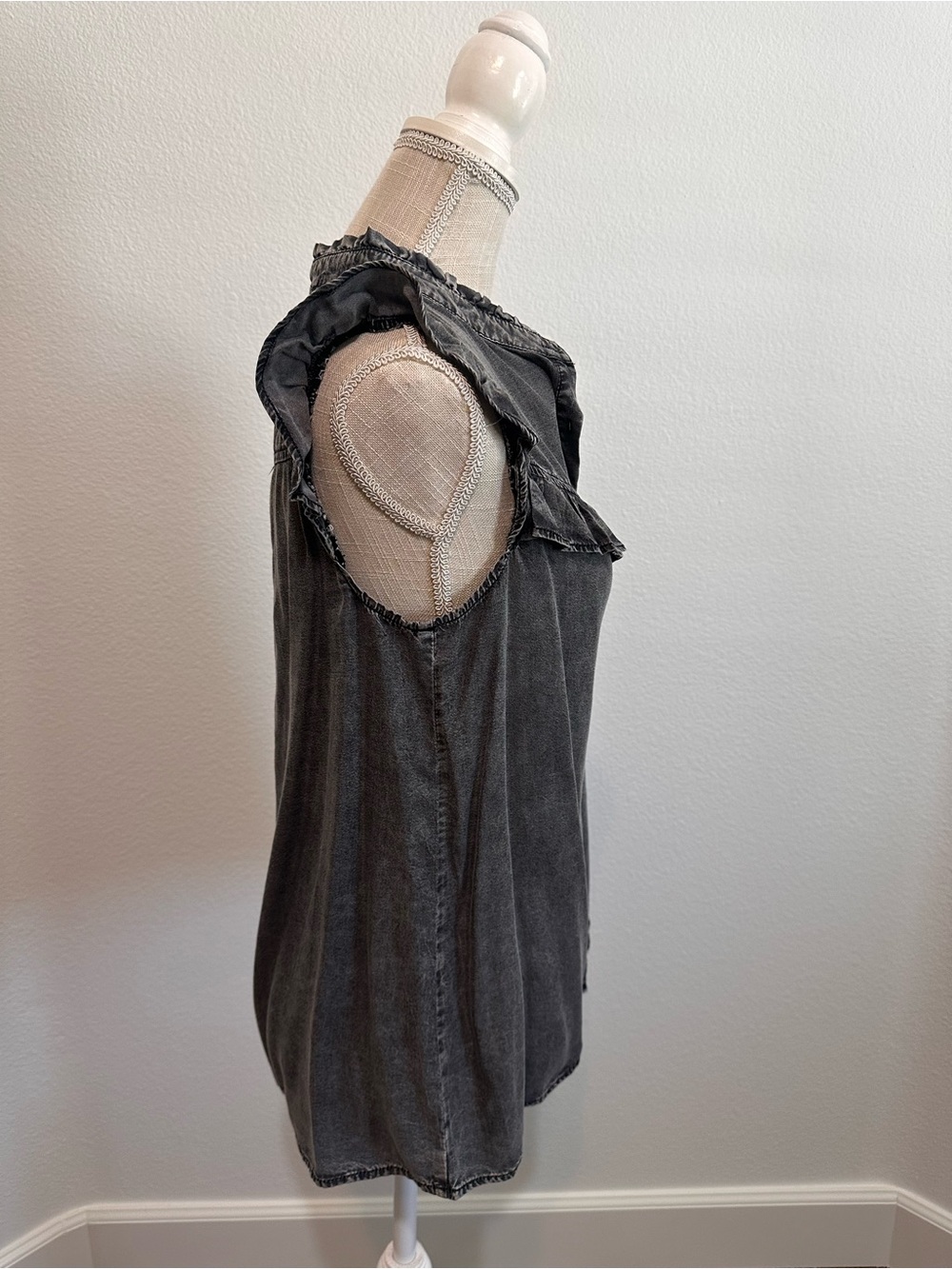 Doe & Rae Washed Black Ruffle Sleeve Button-Front Blouse - Picture 2 of 7